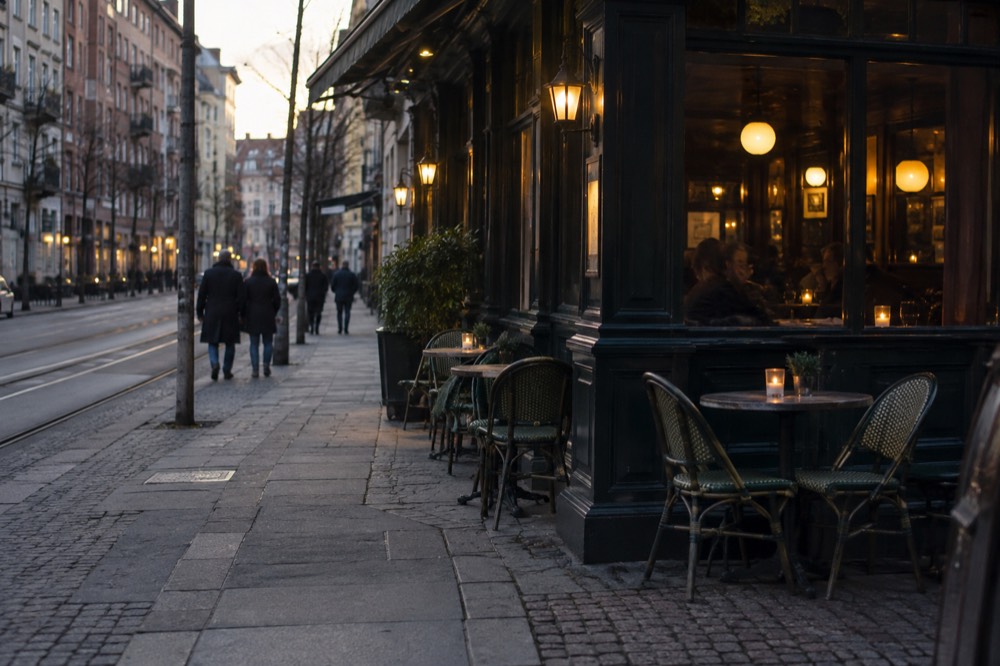 A traditional British style pub facade on an evening street in the Linné district of Gothenburg