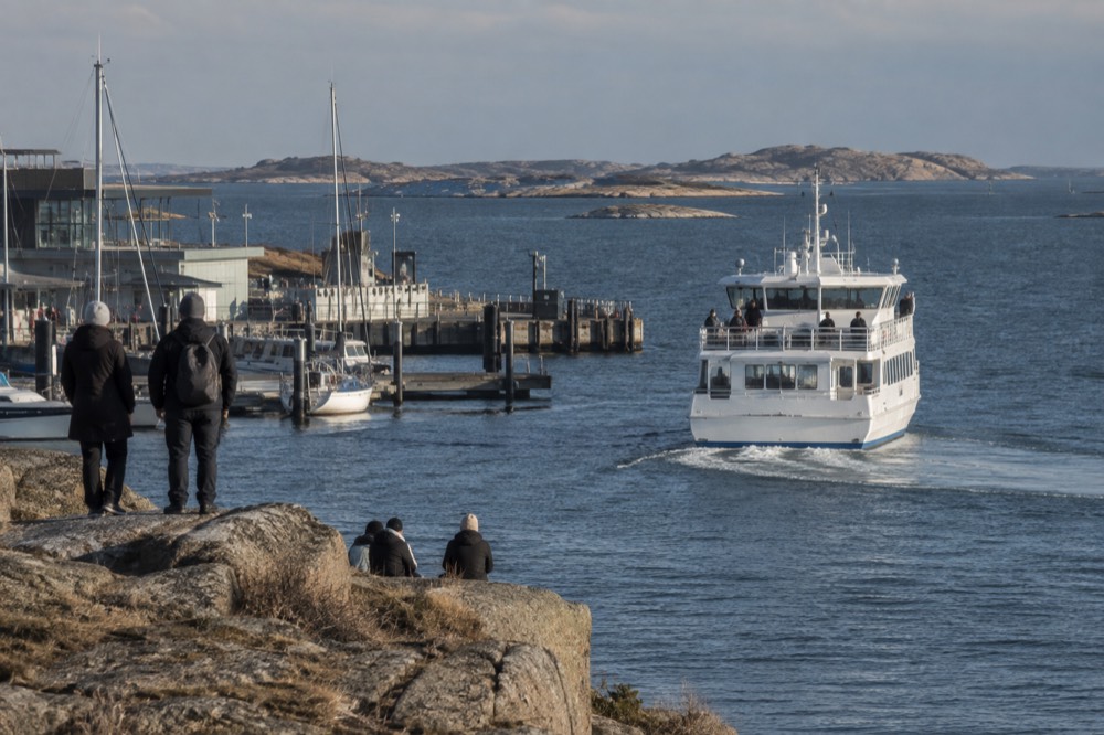 A ferry departing Saltholmen terminal toward the southern archipelago islands